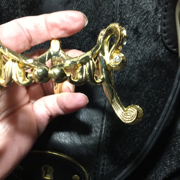 Cardinal 5” Enameled Egg Music Box with Base working and in EUC - Picture 8 of 10